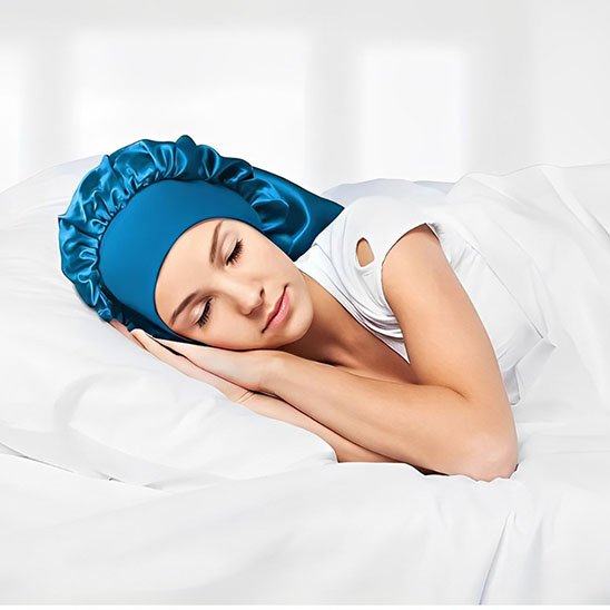 Bonnet en satin | Protéger ses cheveux la nuit sans les abîmer