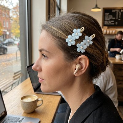 Barrette  à  cheveux  à  frange  latérale