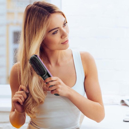Brosse chauffante brushing lisse et coiffante 