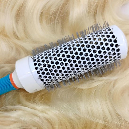 Brosse cheveux bouclés résultat magnifique 