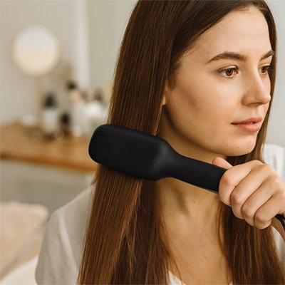 Brosse lissante chauffante magique pour les cheveux 