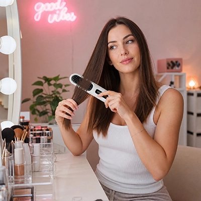 Brosse lissante chauffante WOW 