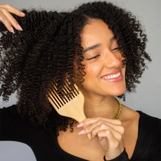 Peigne  afro  en  bois de bambou