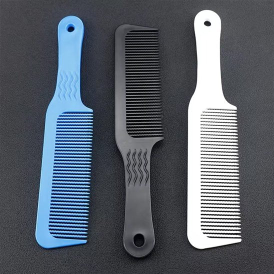 Peigne outils pour une beauté 