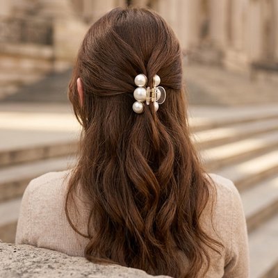 Pince  cheveux  tenue  ferme